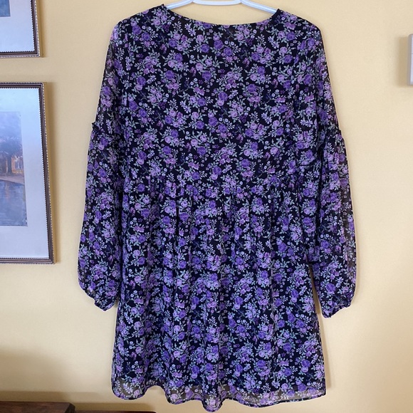 2 for $20 🌸 H&M Floral Airy Dress - Picture 4 of 4